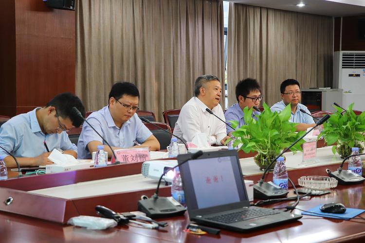 学校与东莞市科技局共建研究生联合培养实践基地